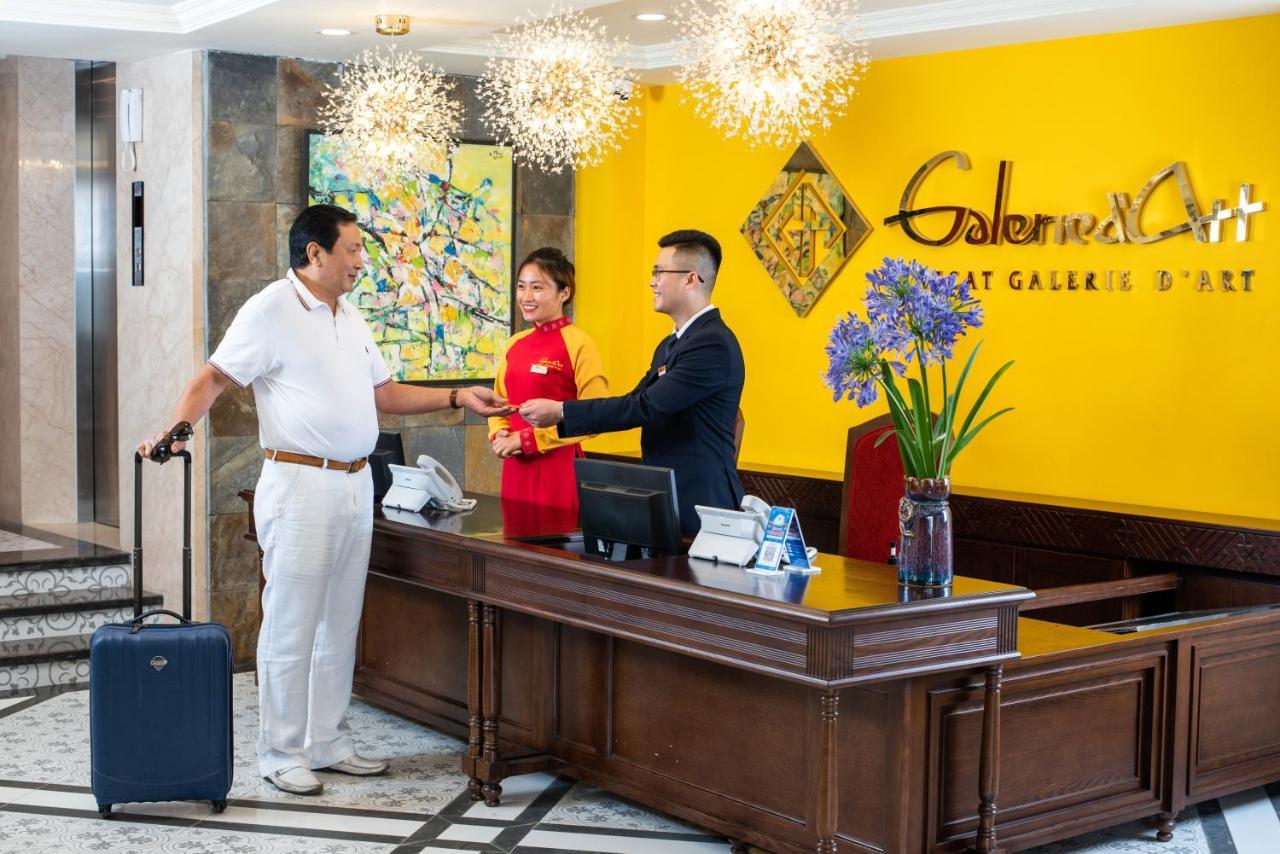 Cat Cat Galerie D'art Hotel 3*